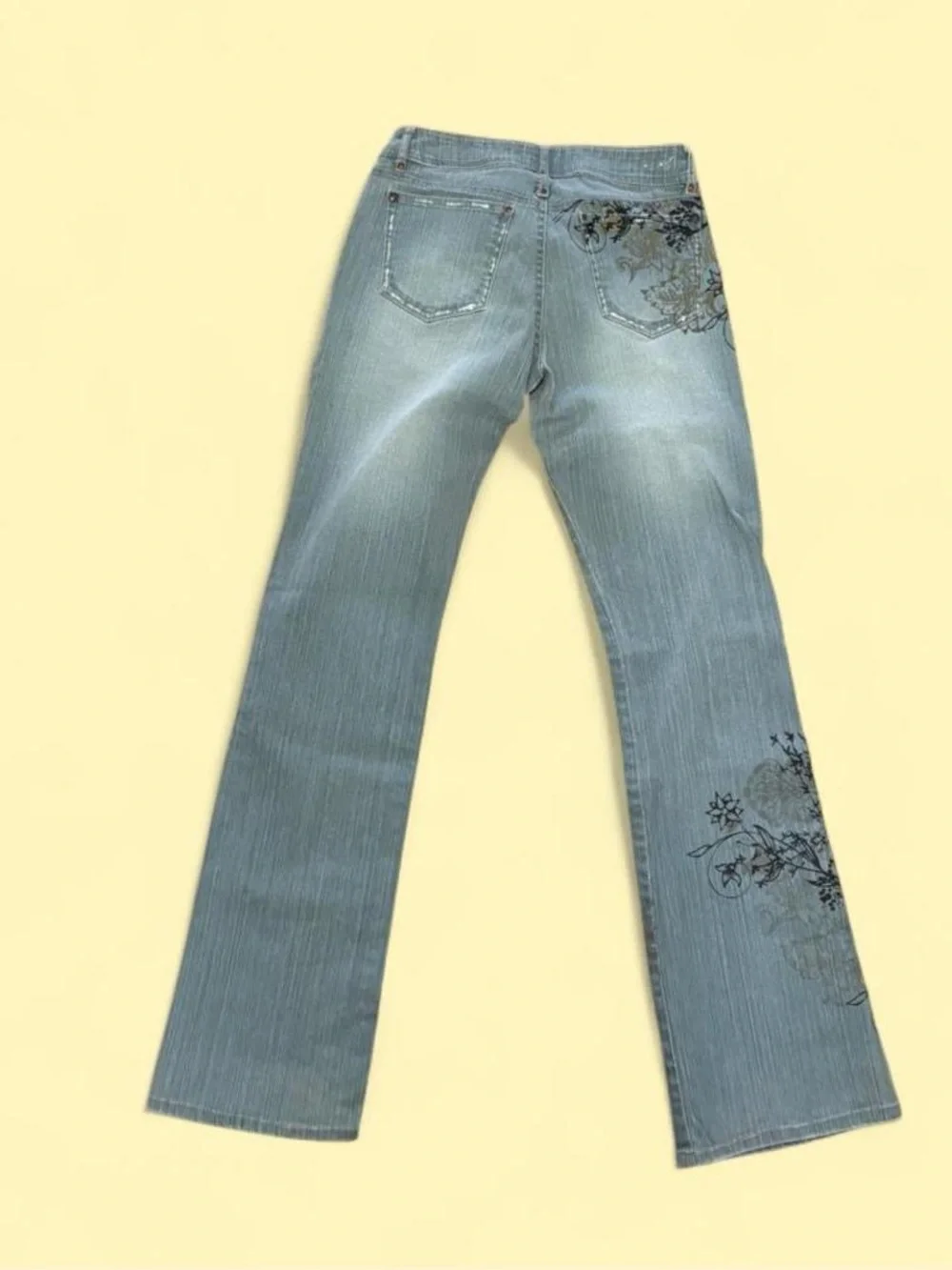 ✨Y2K ecko low rise bootcut jeans with black floral and vine embroidery✨